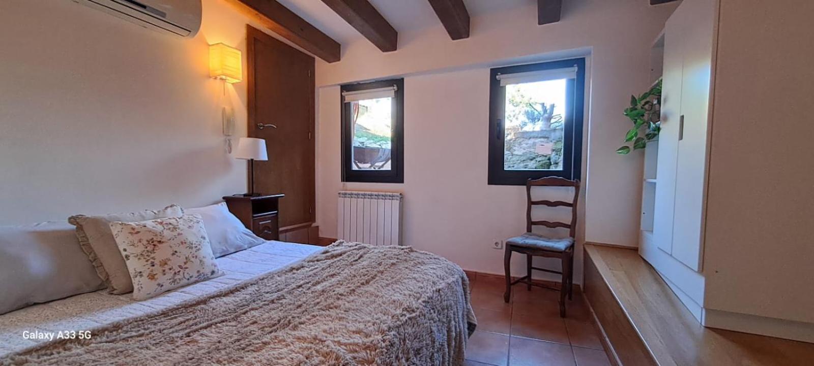 Alojamiento Compartido Cantroncxic Sant Pere de Torello Luaran gambar