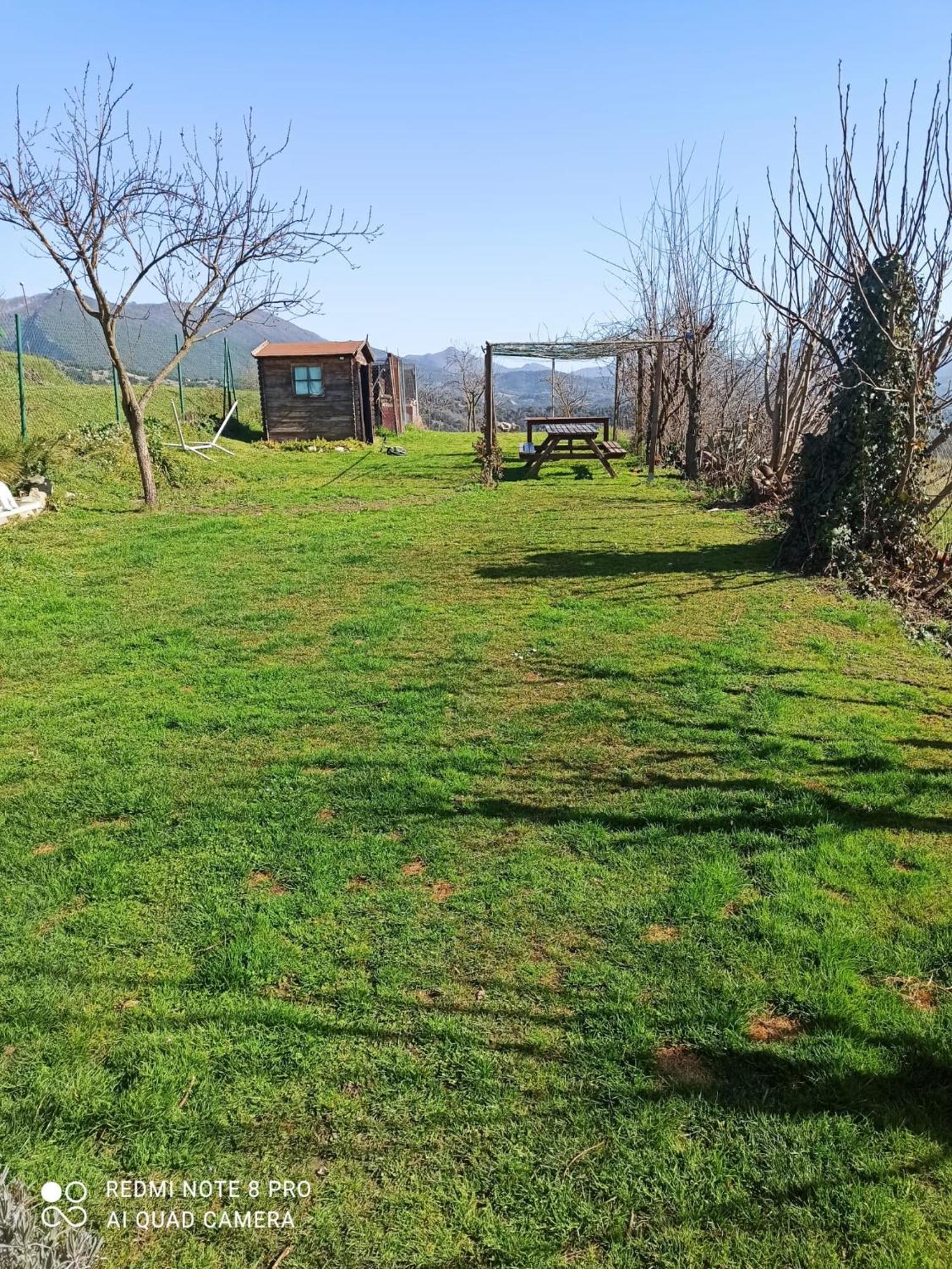 Alojamiento Compartido Cantroncxic Sant Pere de Torello Luaran gambar